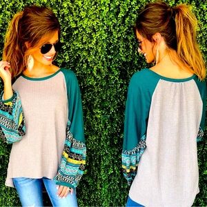 Umgee Mocha Printed Sleeve Top, med